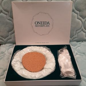 ONEIDA 2-Piece Wine Set